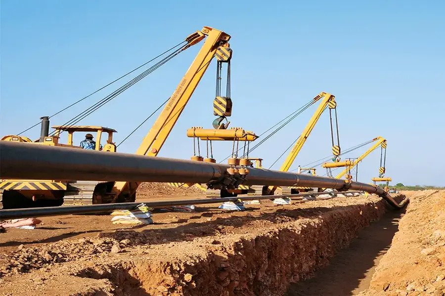 Cross Country Pipelines Laying